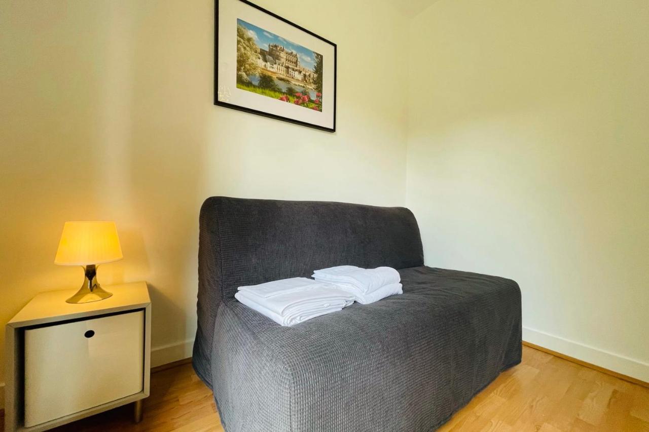 La Belle Ferronniere Appartement Avec Environnement Paisible 엉부와스 외부 사진