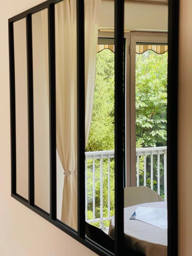 La Belle Ferronniere Appartement Avec Environnement Paisible 엉부와스 외부 사진
