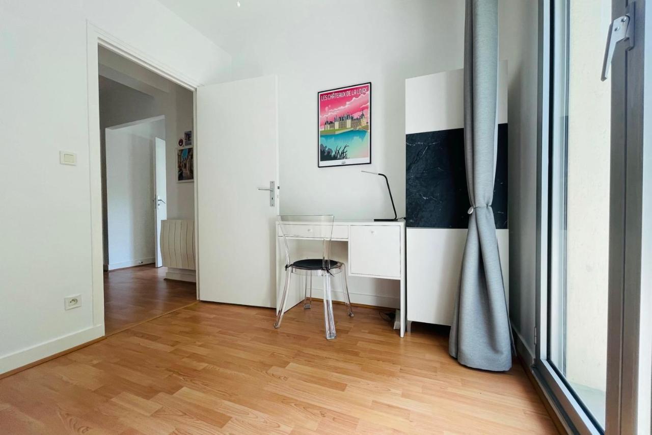 La Belle Ferronniere Appartement Avec Environnement Paisible 엉부와스 외부 사진