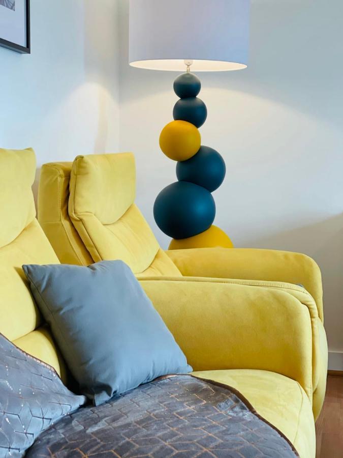 La Belle Ferronniere Appartement Avec Environnement Paisible 엉부와스 외부 사진